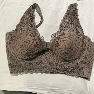 European full coverage large band bra like new